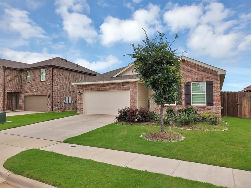 19 Cherryridge Drive, Edgecliff Village TX 76134 - Photo 3