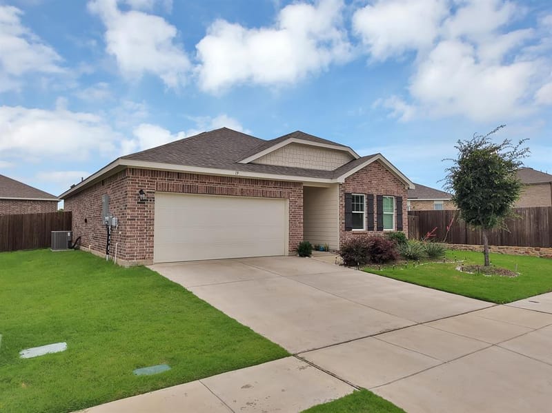 19 Cherryridge Drive, Edgecliff Village TX 76134 - Photo 5