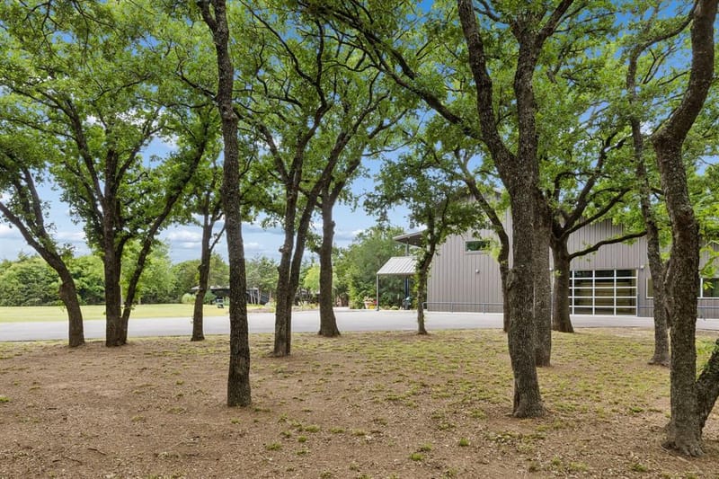 1306 Morrow Road, Valley View TX 76272 - Photo 29