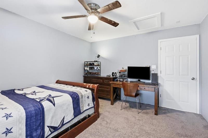 2518 Gladstone Drive, Dallas TX 75211 - Photo 12