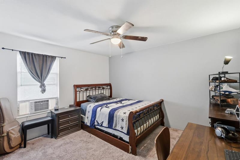 2518 Gladstone Drive, Dallas TX 75211 - Photo 14