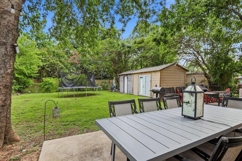 2518 Gladstone Drive, Dallas TX 75211 - Photo 35