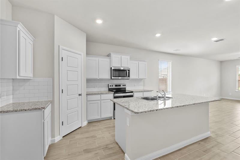 1936 Preakness Drive, Granbury TX 76049 - Photo 4
