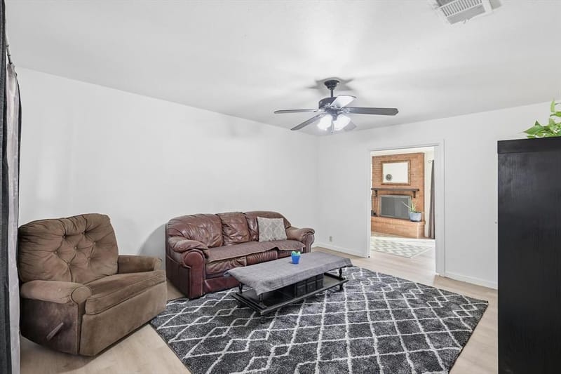 612 N 10th Street, Sanger TX 76266 - Photo 3