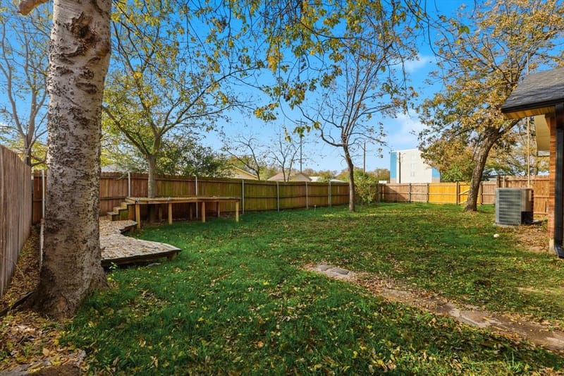 612 N 10th Street, Sanger TX 76266 - Photo 32