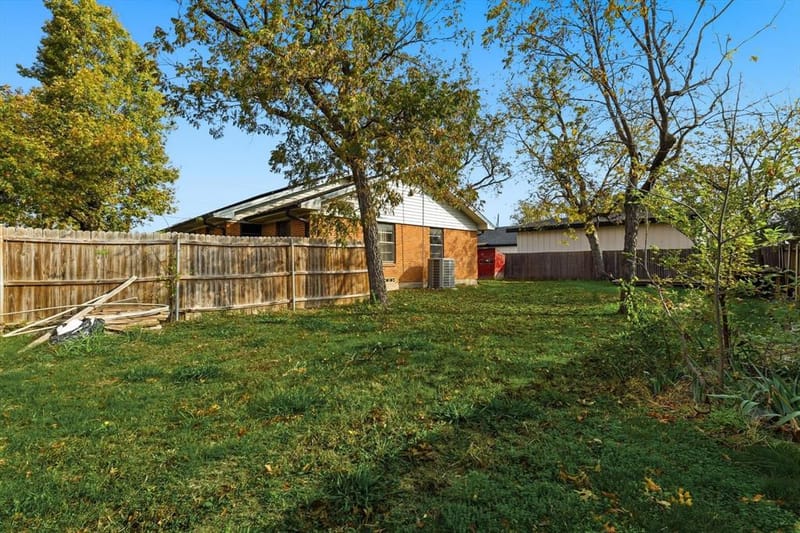 612 N 10th Street, Sanger TX 76266 - Photo 33