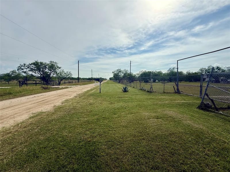 1132 SW County Road 2348, Richland TX 76681 - Photo 4