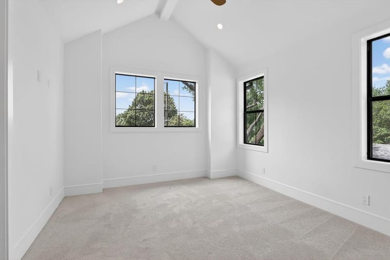 10140 Lakemere Drive, Dallas TX 75238 - Photo 32