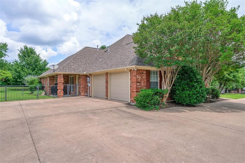 294 Preakness Place Road, Van Alstyne TX 75495 - Photo 3