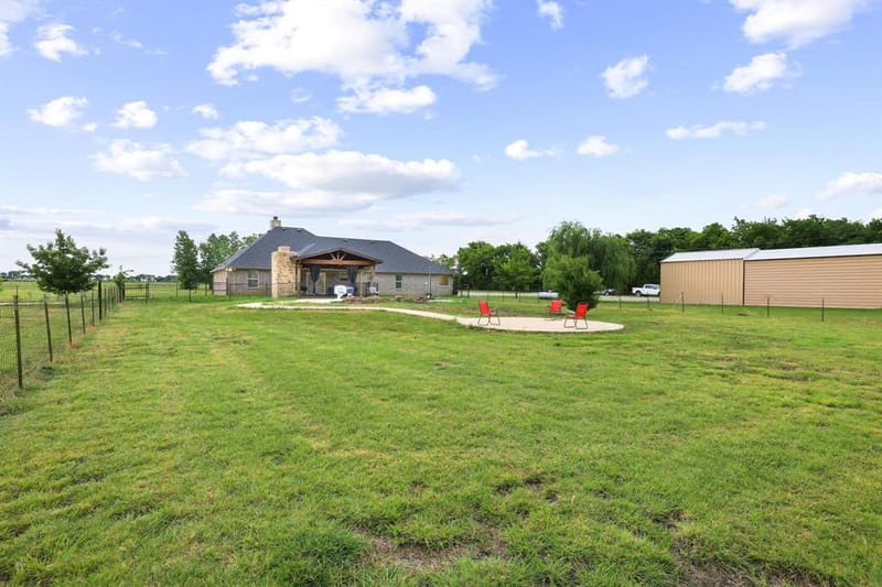 460 County Road 4421, Trenton TX 75490 - Photo 32