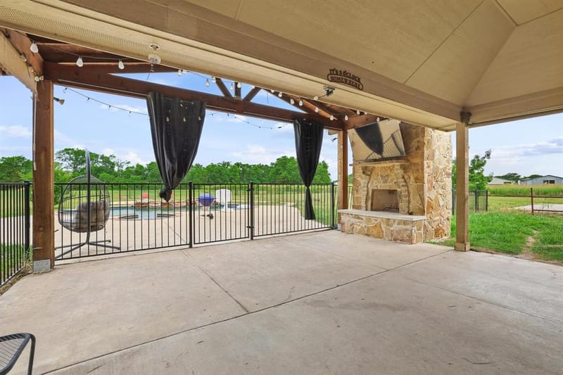 460 County Road 4421, Trenton TX 75490 - Photo 30