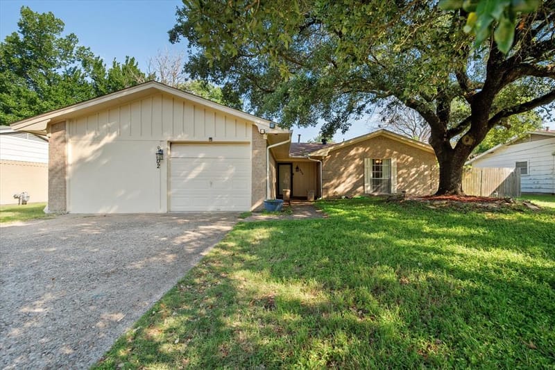 402 Carol Avenue, Corsicana TX 75110