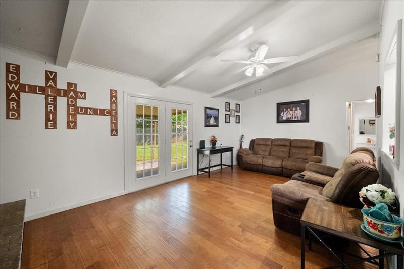 402 Carol Avenue, Corsicana TX 75110 - Photo 5