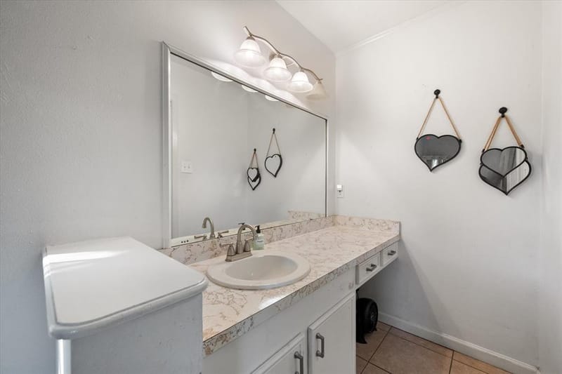 402 Carol Avenue, Corsicana TX 75110 - Photo 15