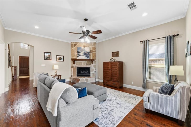 8747 Kelvington Drive, Frisco TX 75035 - Photo 8