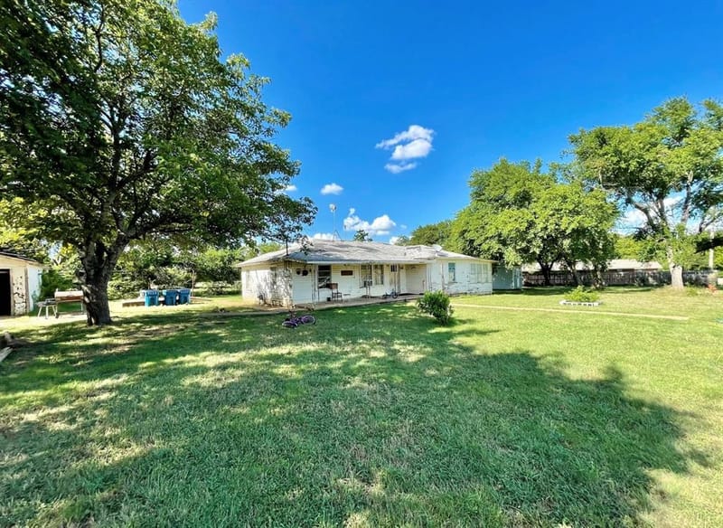 514 W Roosevelt Avenue, Whitney TX 76692