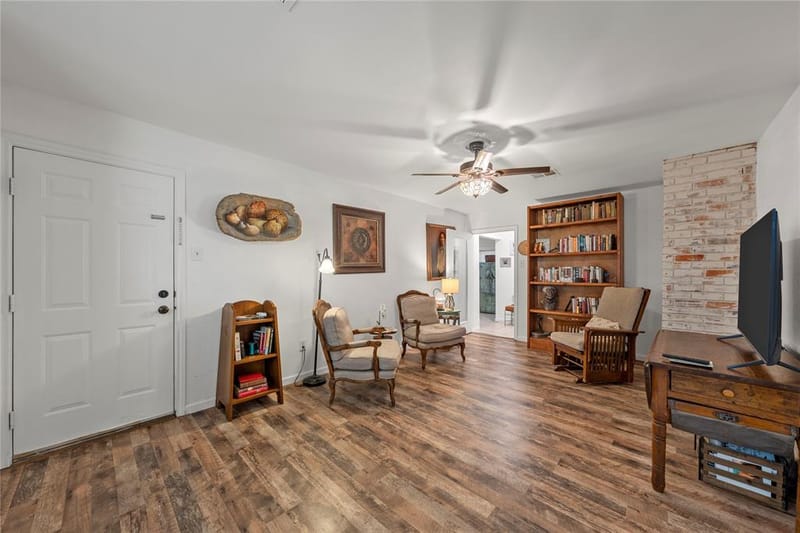 4325 Green Point Drive, Waco TX 76710 - Photo 7