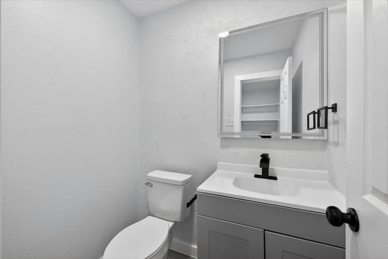901 Huntington Drive, Lewisville TX 75067 - Photo 7