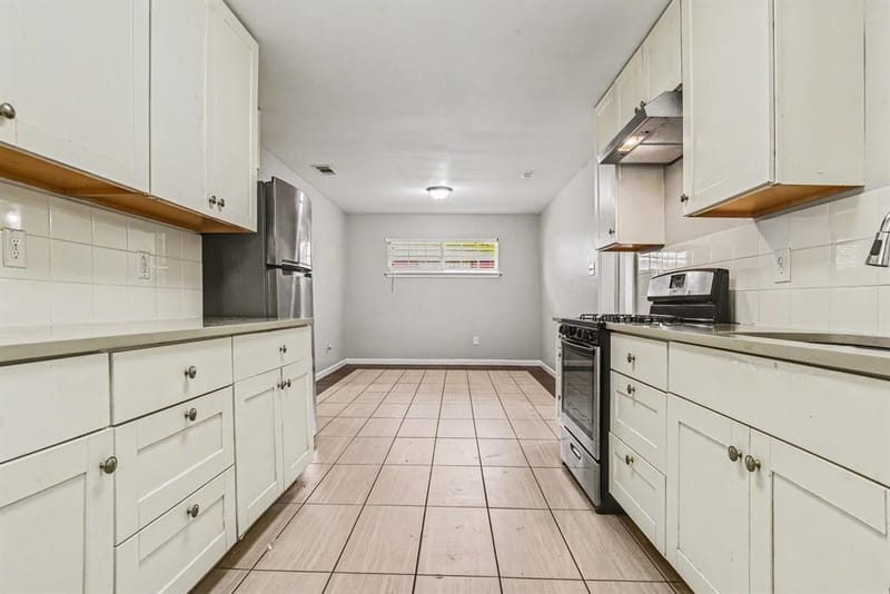 1125 Waweenoc Avenue, Dallas TX 75216 - Photo 6