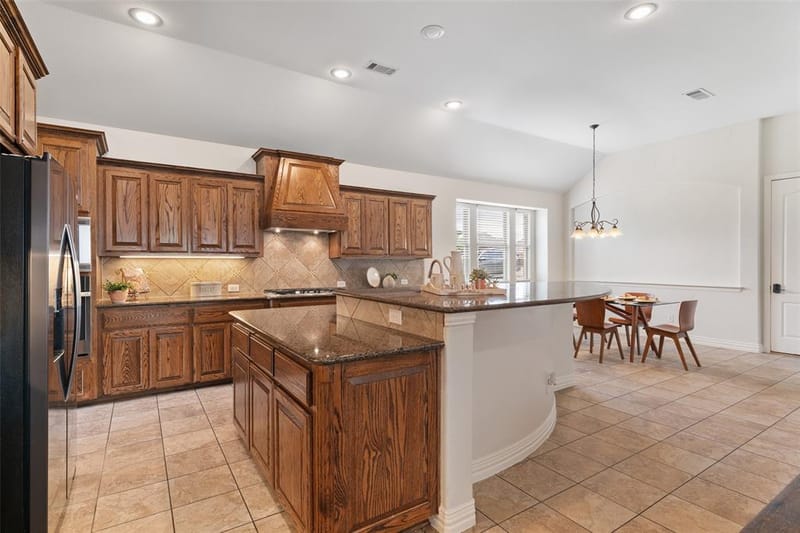 285 Talbot Lane, Sunnyvale TX 75182 - Photo 8