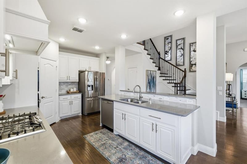 700 Sahallee Drive, Frisco TX 75033 - Photo 8