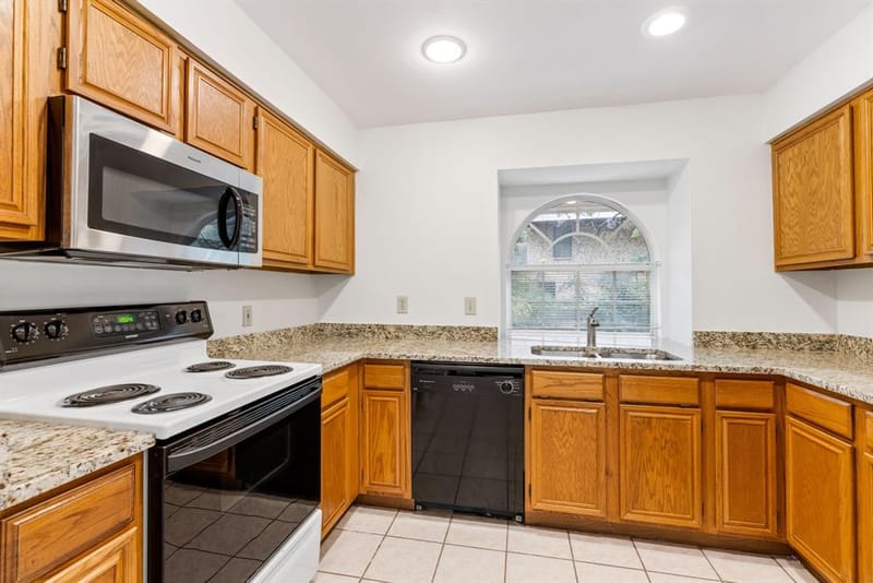 3208 Hickory Court, Bedford TX 76021 - Photo 7