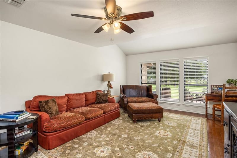 4407 Overlook Court, Granbury TX 76049 - Photo 10