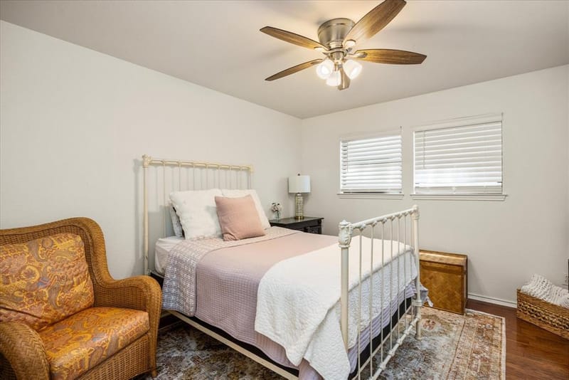 4407 Overlook Court, Granbury TX 76049 - Photo 14