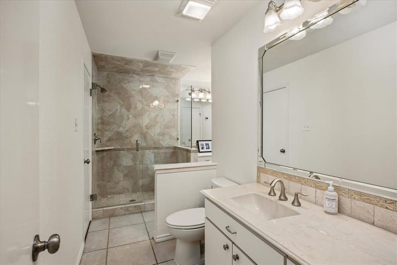 4407 Overlook Court, Granbury TX 76049 - Photo 15