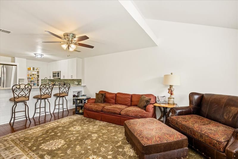 4407 Overlook Court, Granbury TX 76049 - Photo 11