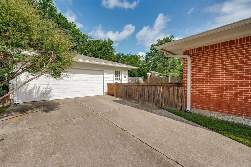2615 Glenwood Lane, Denton TX 76209 - Photo 32