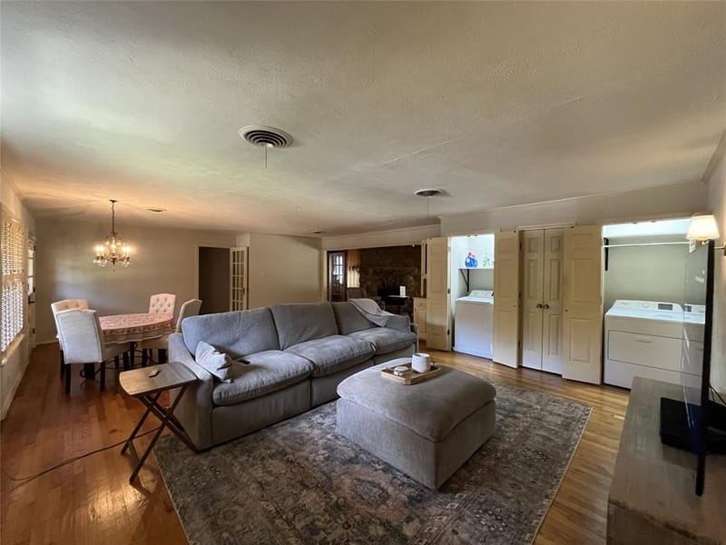 2615 Glenwood Lane, Denton TX 76209 - Photo 9