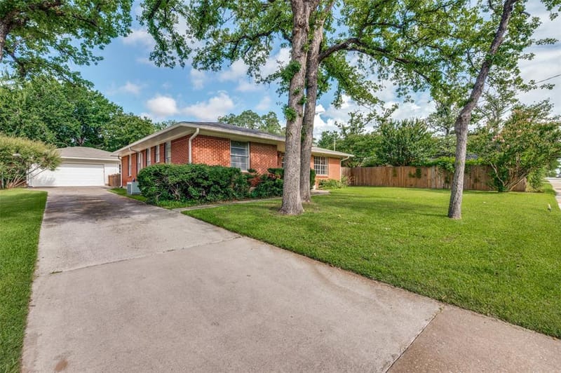 2615 Glenwood Lane, Denton TX 76209 - Photo 4