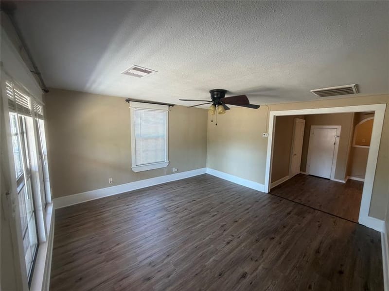 671 N. Race, Stephenville TX 76401 - Photo 6
