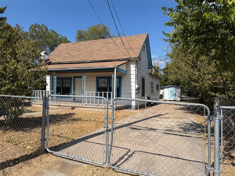 671 N. Race, Stephenville TX 76401 - Photo 17