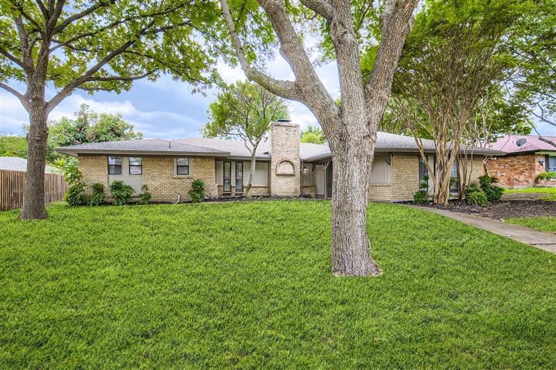 1724 Midcrest Drive, Plano TX 75075 - Photo 2