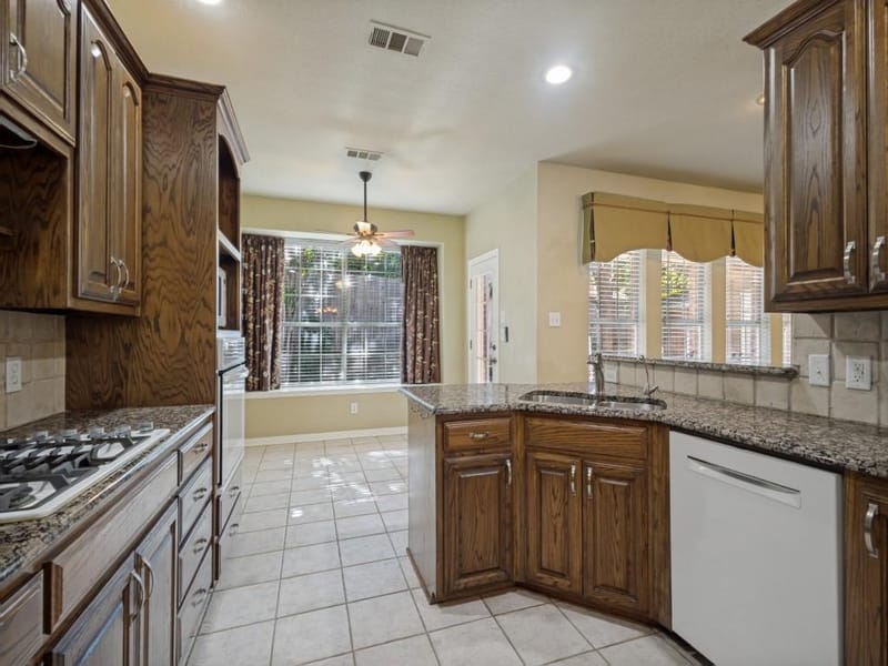 1117 Ellison Park Circle, Denton TX 76205 - Photo 17