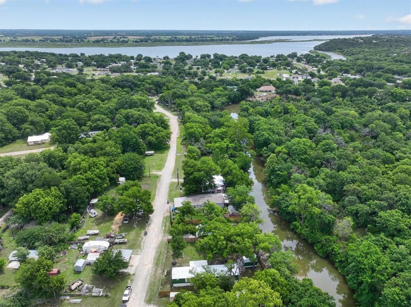 5469 Lake Granbury Trail, Granbury TX 76048 - Photo 2