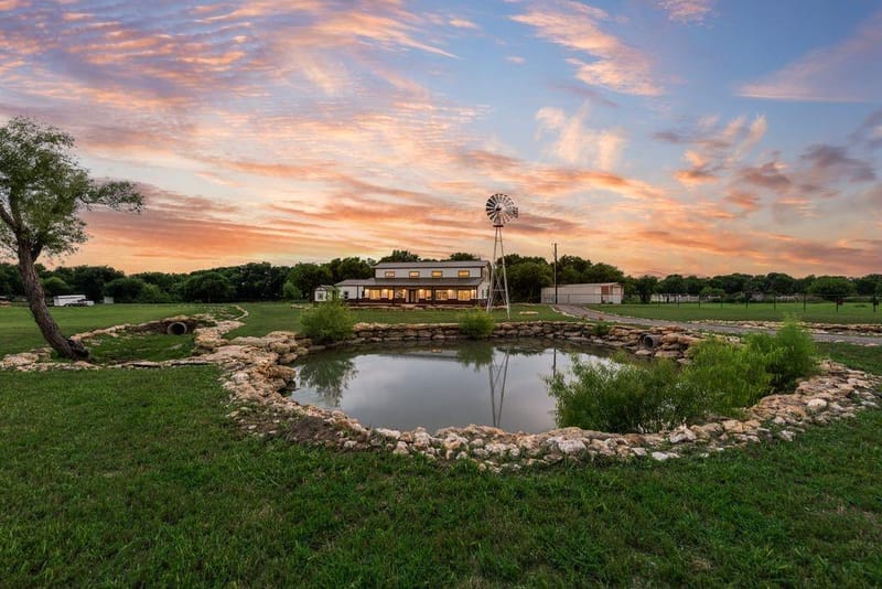 11167 Plainview Road, Krum TX 76249 - Photo 6