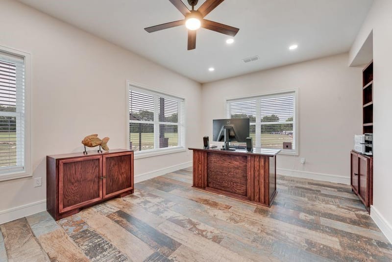 11167 Plainview Road, Krum TX 76249 - Photo 32