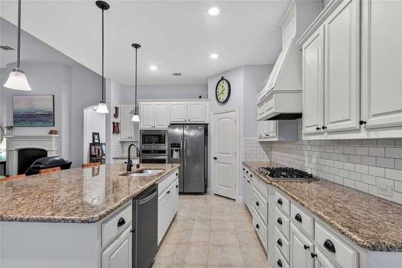 10909 Smithville Place, McKinney TX 75071 - Photo 13