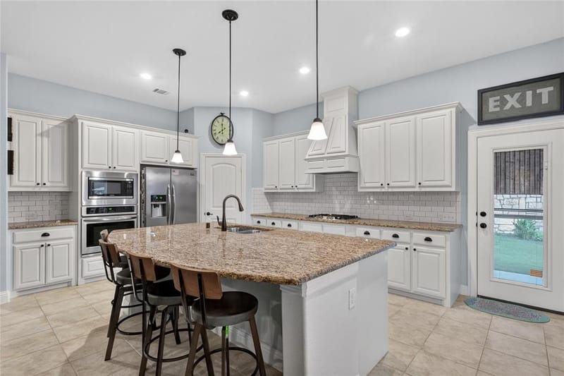 10909 Smithville Place, McKinney TX 75071 - Photo 5