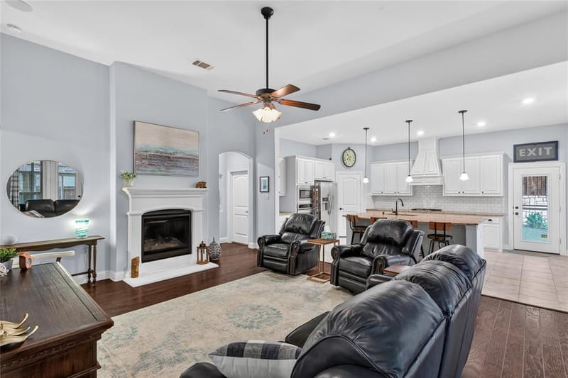 10909 Smithville Place, McKinney TX 75071 - Photo 11