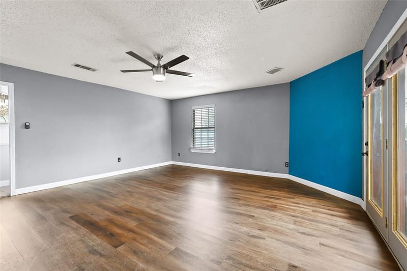 204 E Avenue D, Garland TX 75040 - Photo 16