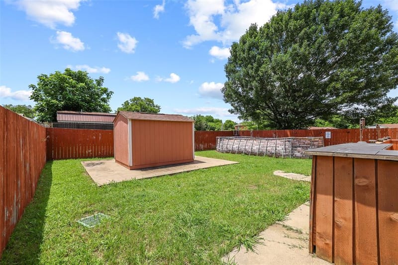204 E Avenue D, Garland TX 75040 - Photo 32