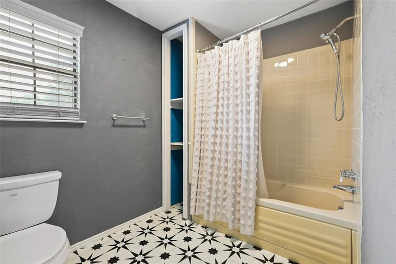 204 E Avenue D, Garland TX 75040 - Photo 18