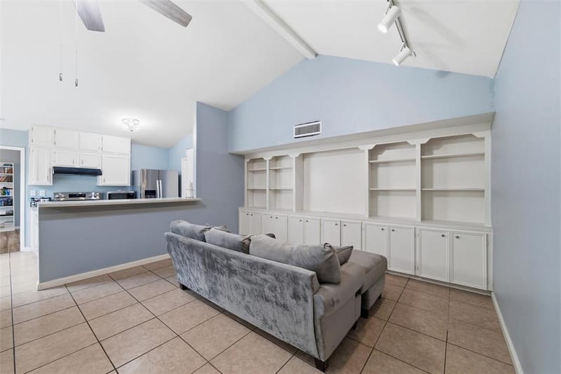 7254 Pineberry Road, Dallas TX 75249 - Photo 6