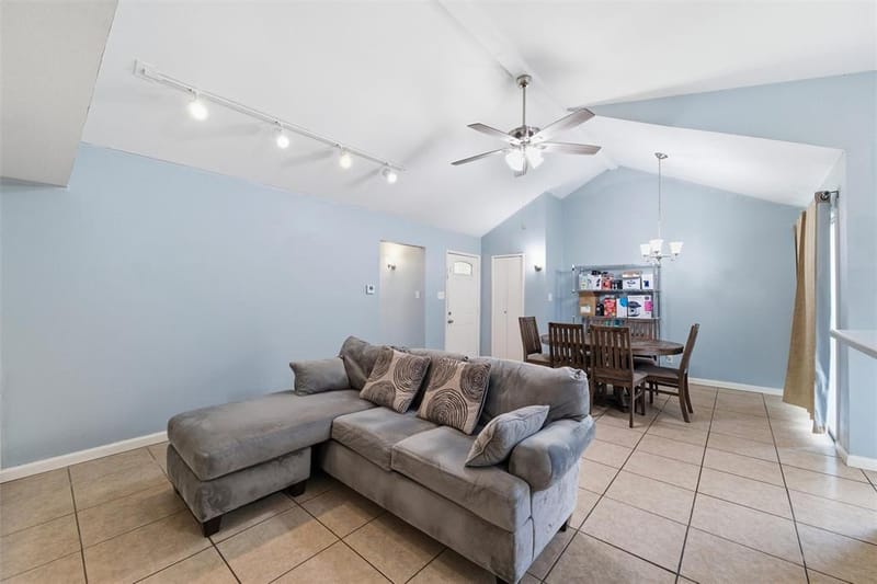 7254 Pineberry Road, Dallas TX 75249 - Photo 9