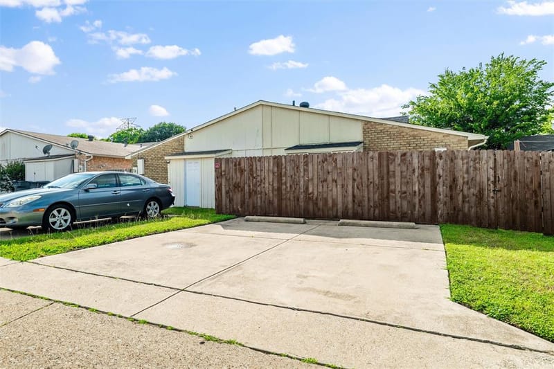 7254 Pineberry Road, Dallas TX 75249 - Photo 33
