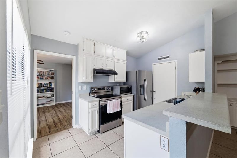 7254 Pineberry Road, Dallas TX 75249 - Photo 14